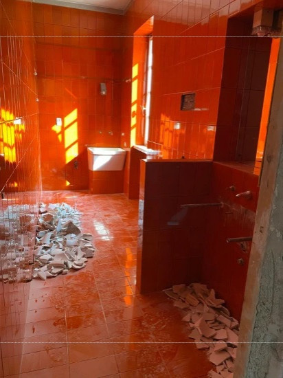 Rinnovare con Stile: Il Bagno che Rinasce tra Eleganza e Funzionalità