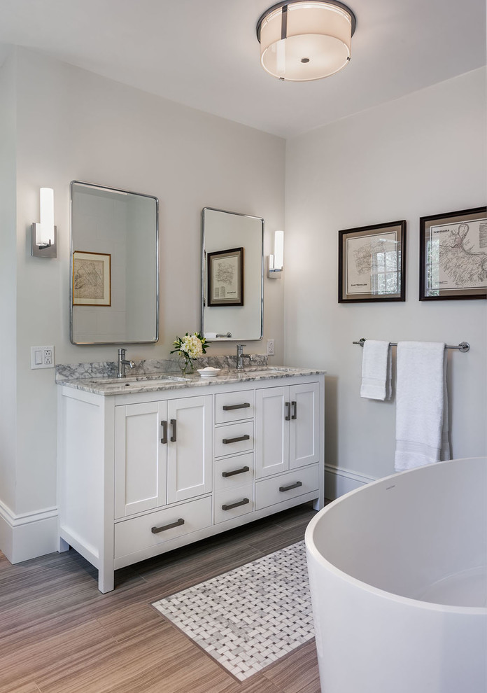 Example of a transitional bathroom design in Philadelphia