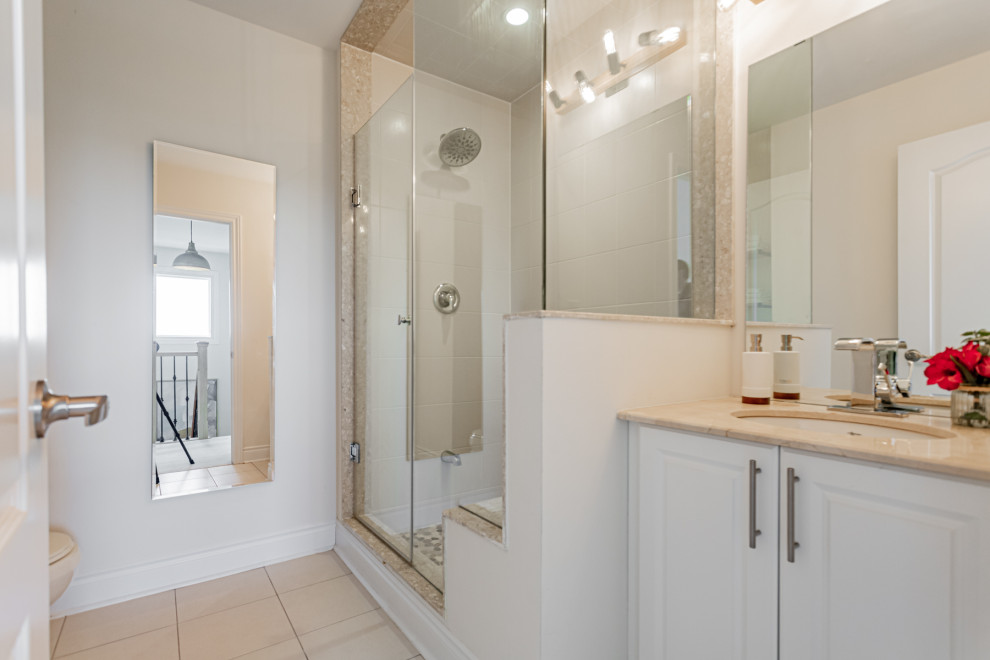 Bathroom - transitional bathroom idea