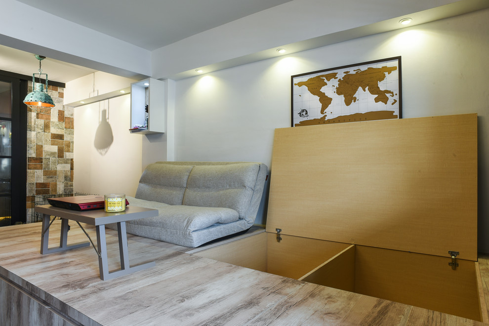 An Industrial concept apartment at Bedok South Singapur von