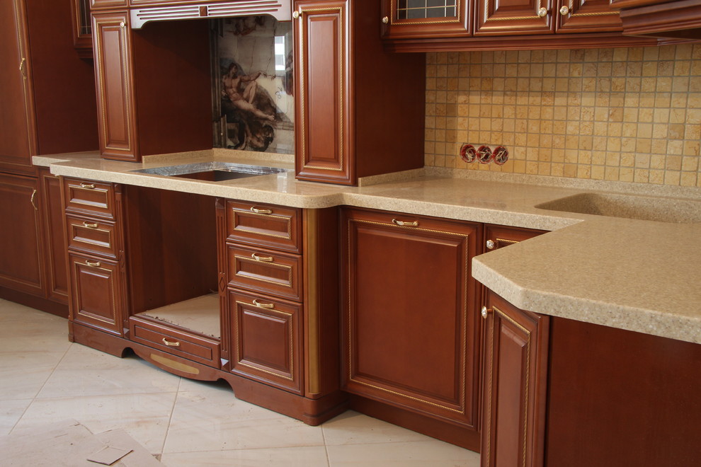 Кухня-гостиная в Самарской квартире. Столешница из искусственного камня Tristone