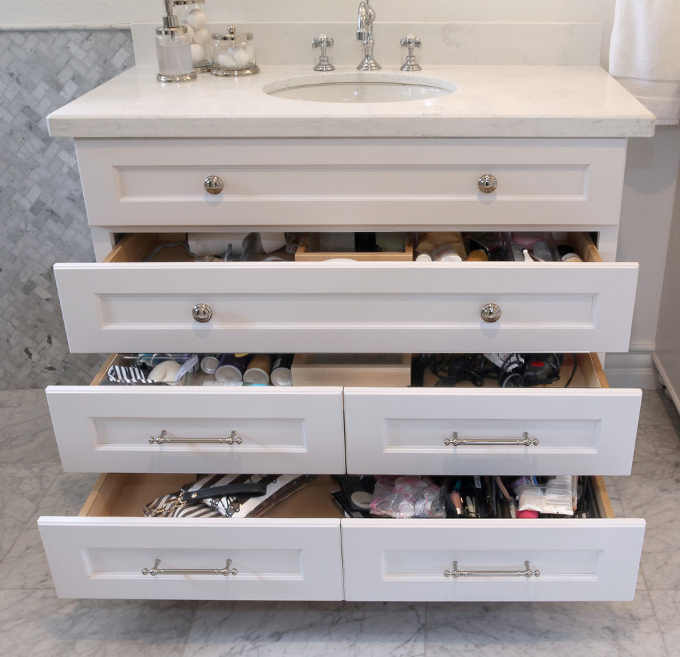 Home design - transitional home design idea in Orange County