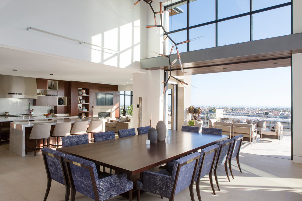 Dining room - contemporary dining room idea in Orange County