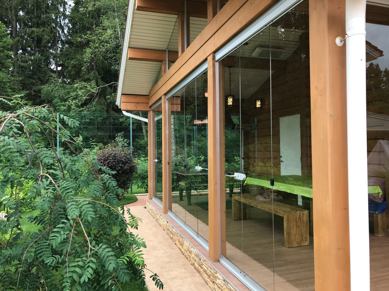 Остекление зоны отдыха в бане