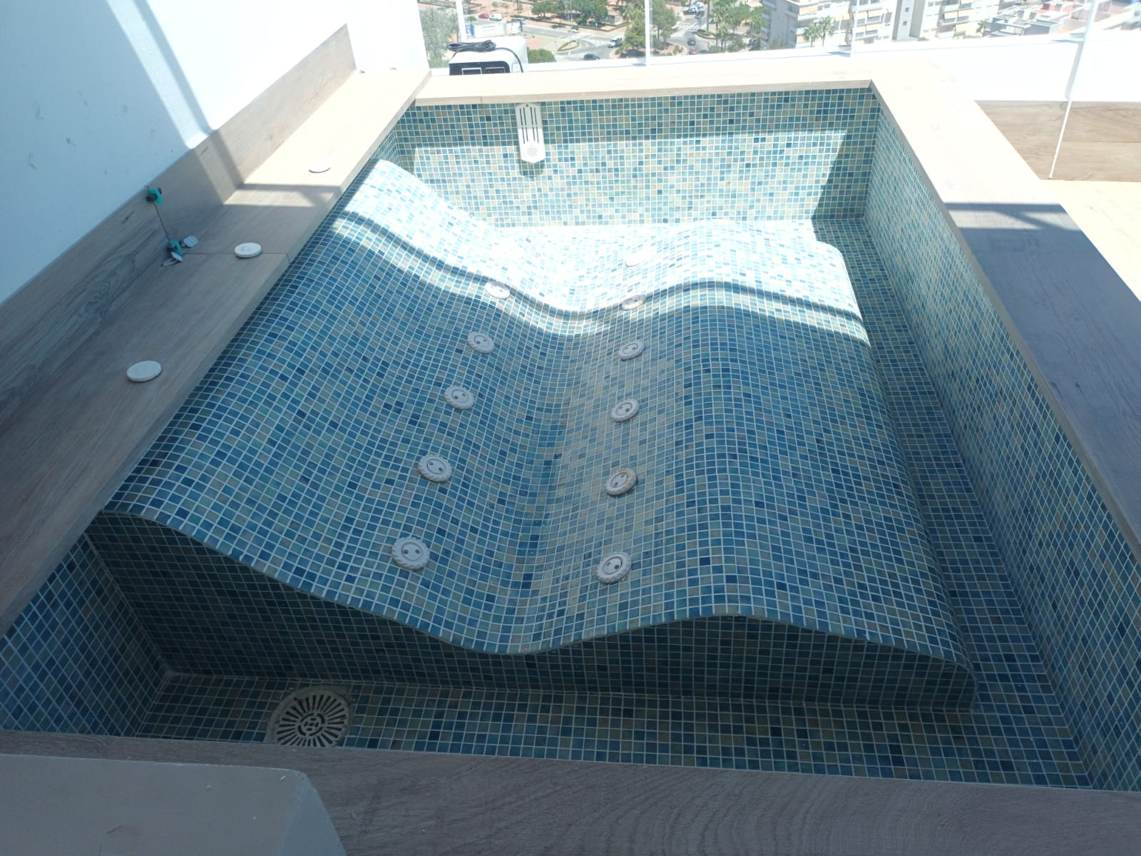 Proyecto de interiorismo/ reforma integral Ático junto al mar ( en curso)