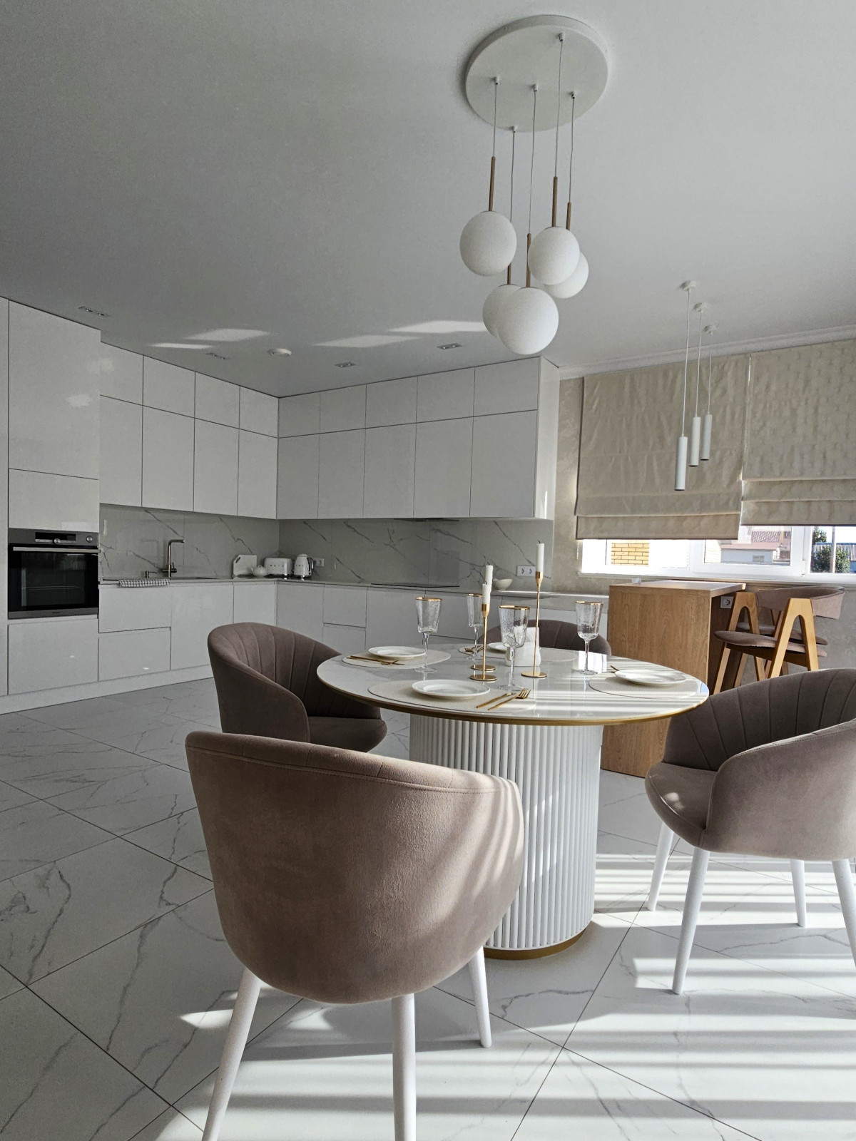 Частный дом 140 кв.м в светлых тонах