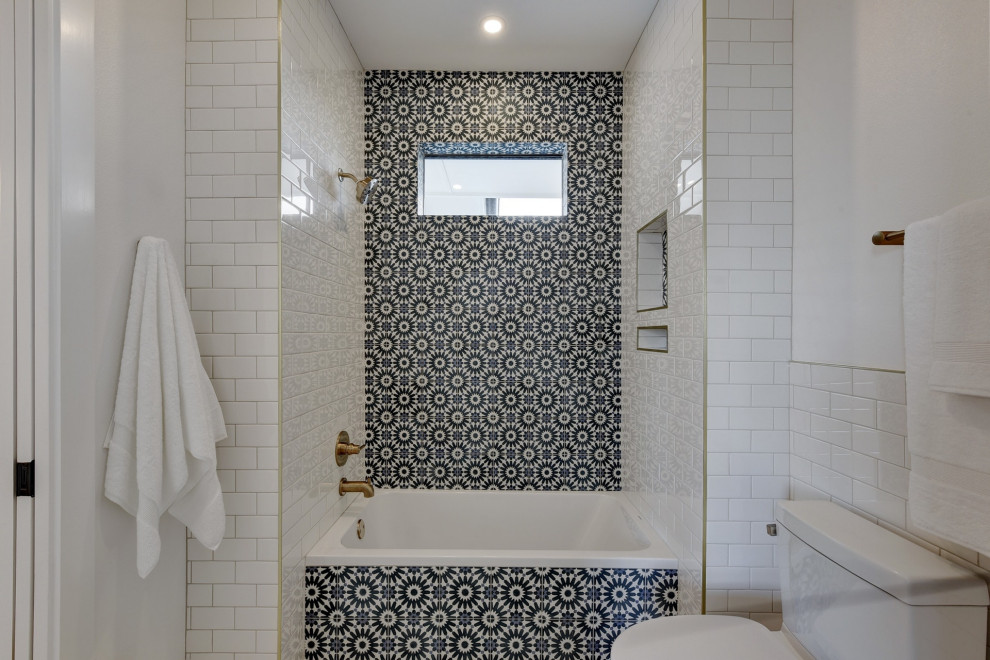 Inspiration pour une salle de bain design.