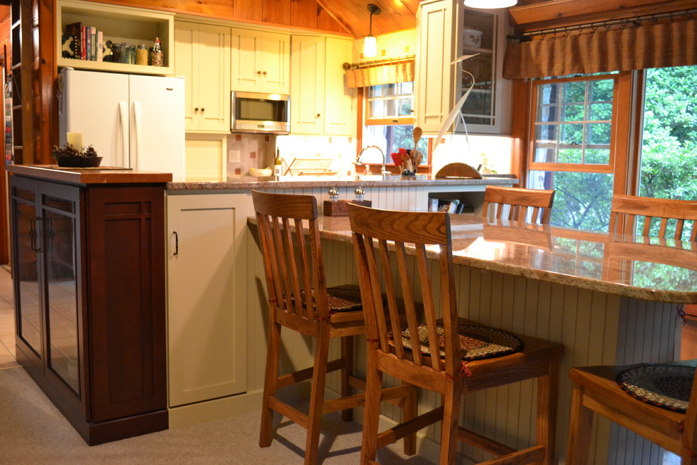 Harrisburg Kitchen with Plenty of Extra Storage, as well as Seating