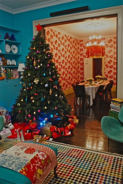 Christmas Tree modern-living-room