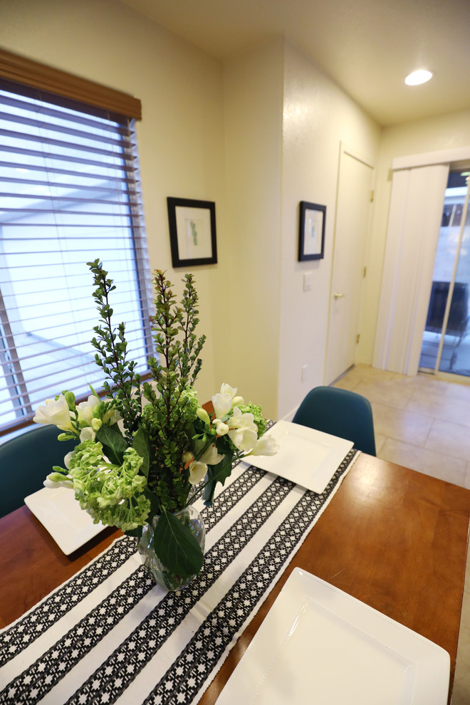 Home design - transitional home design idea in Phoenix