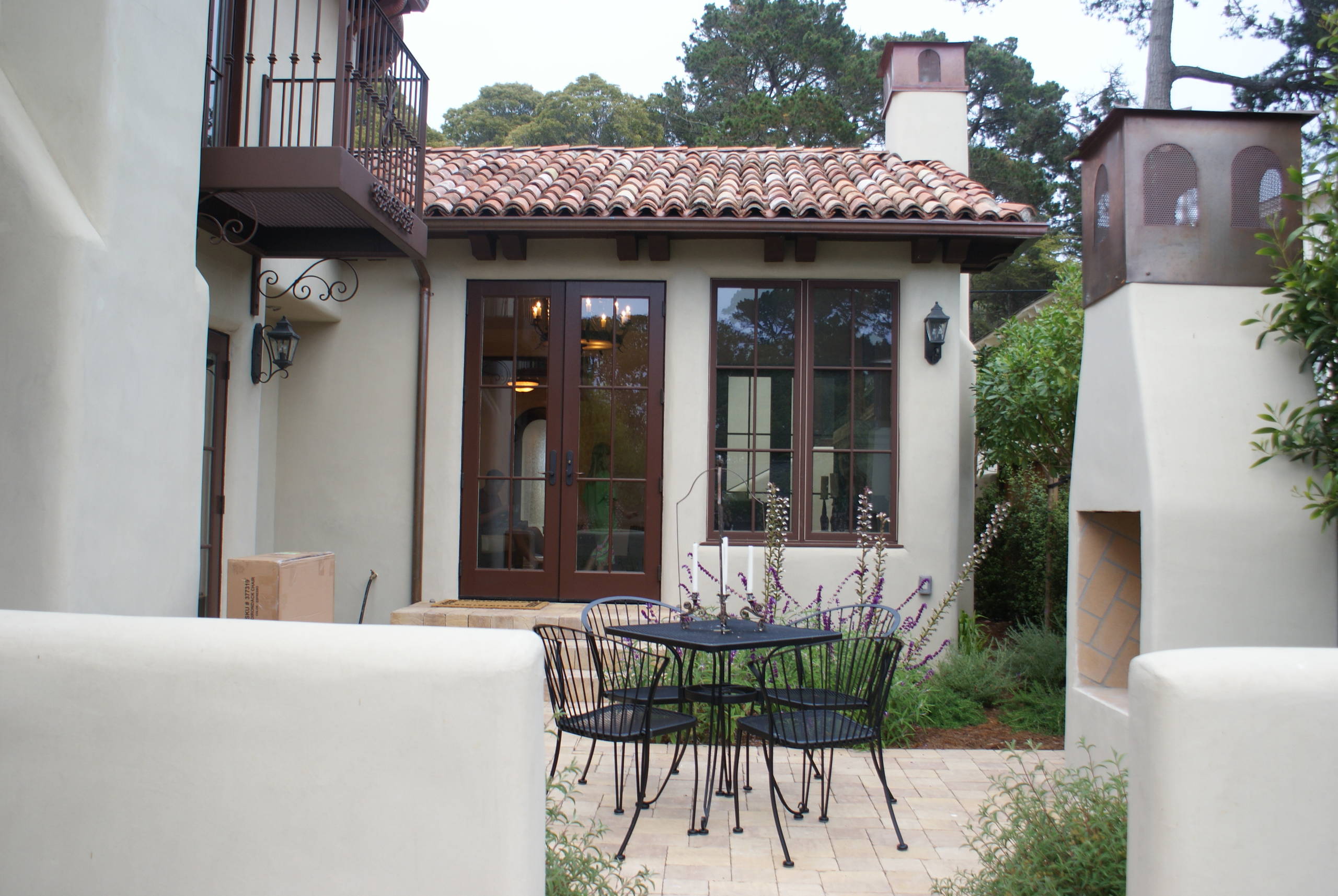 9 Architectural Elements of Spanish Revival Style, image size:2560x1714