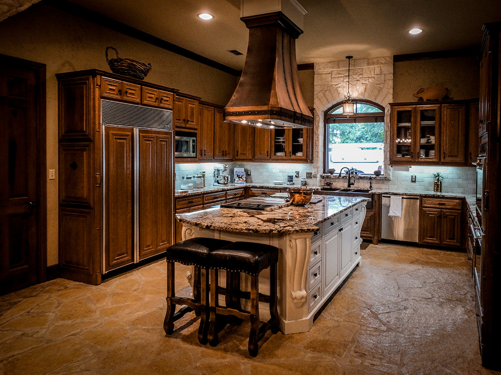 Kitchen - rustic kitchen idea in Austin