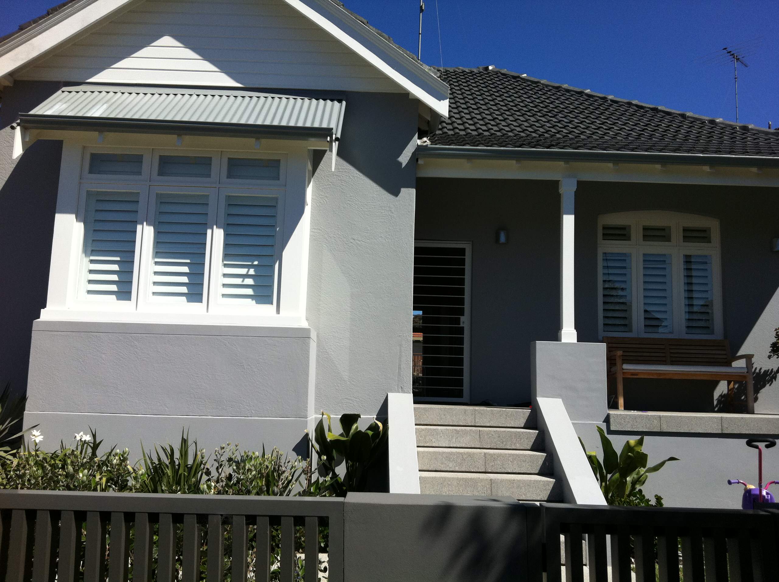 EXTERIOR PAINTING. CLOVELLY