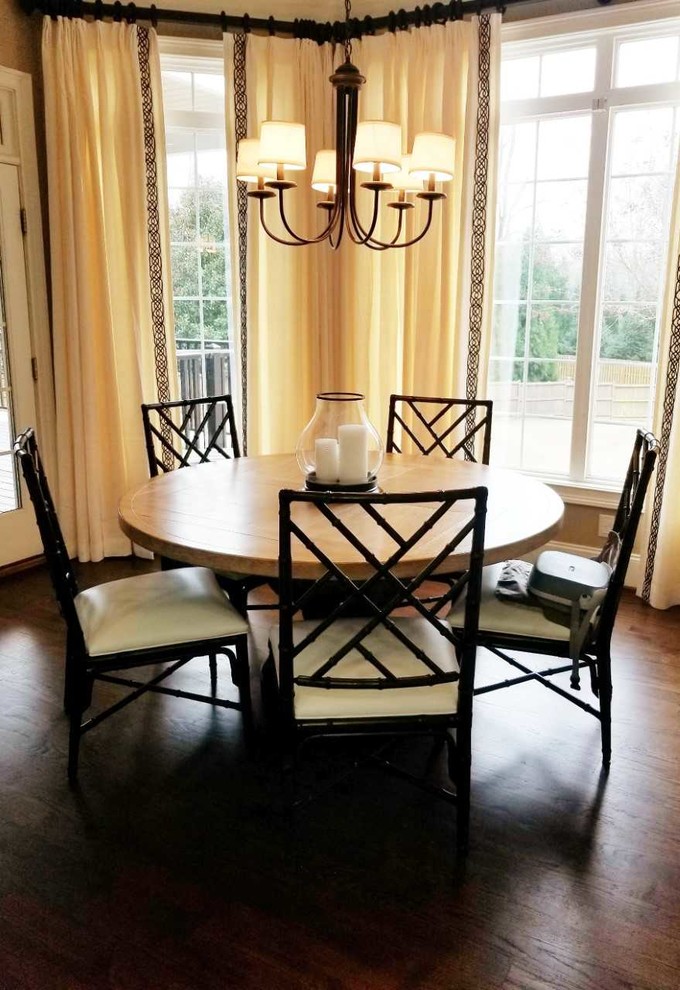 Dining room - transitional dining room idea