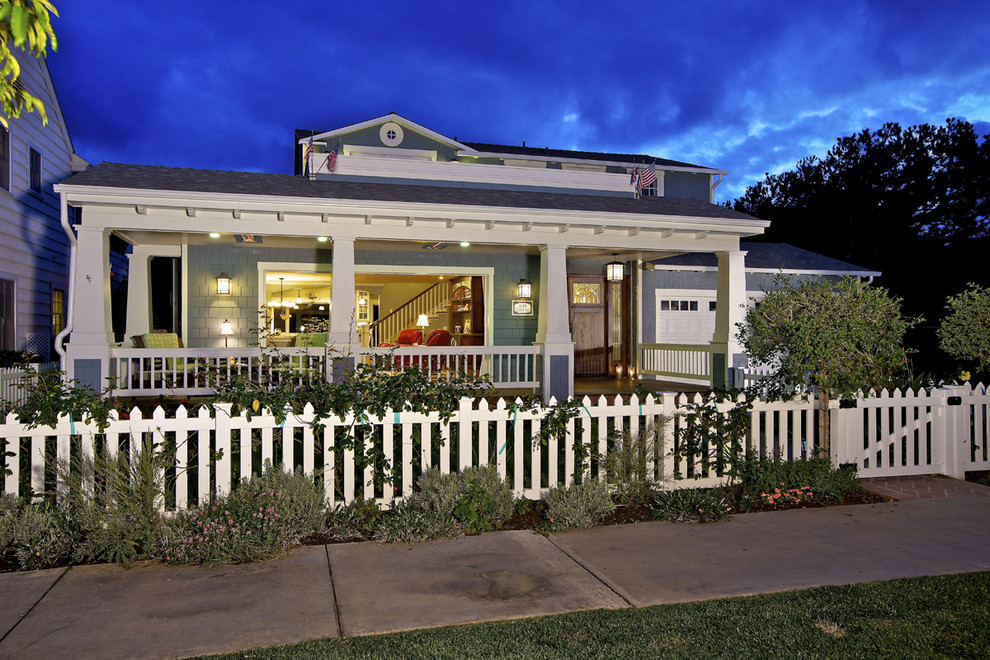 Design ideas for a mid-sized arts and crafts two-storey exterior in San Diego.