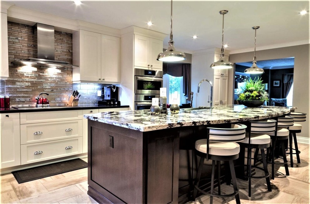 Kitchen - transitional kitchen idea in Toronto