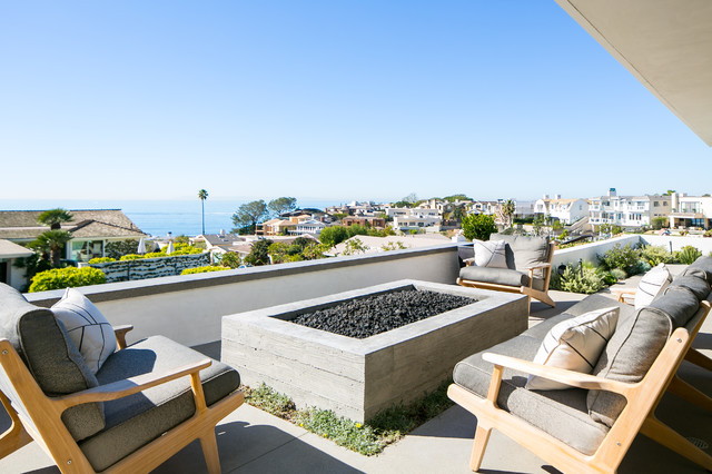 Orrington contemporaneo-terraza-y-balcon