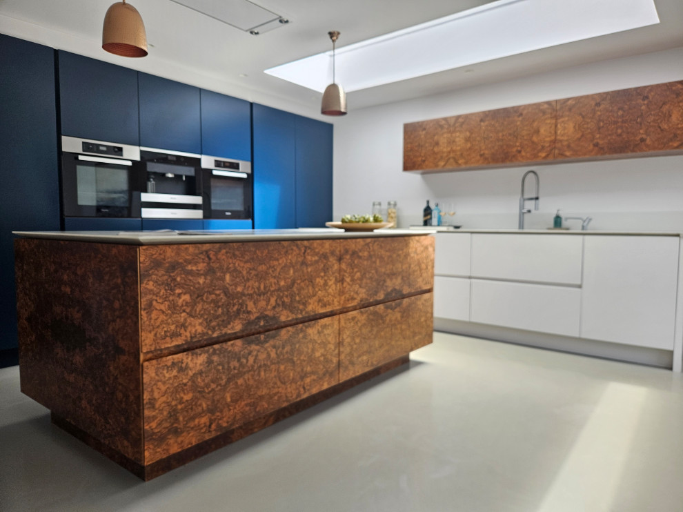 Bespoke Handleless Kitchen with Walnut Accents