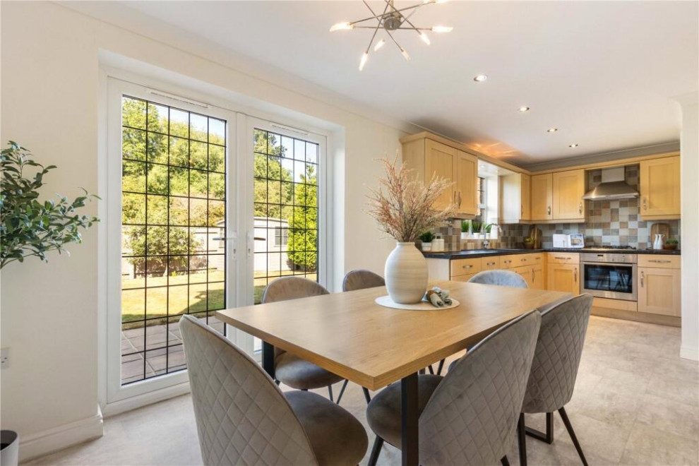 2 Sandpiper Way - Stage to Sell
