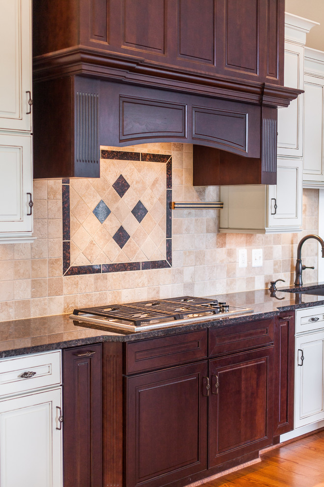 Transitional kitchen photo in DC Metro