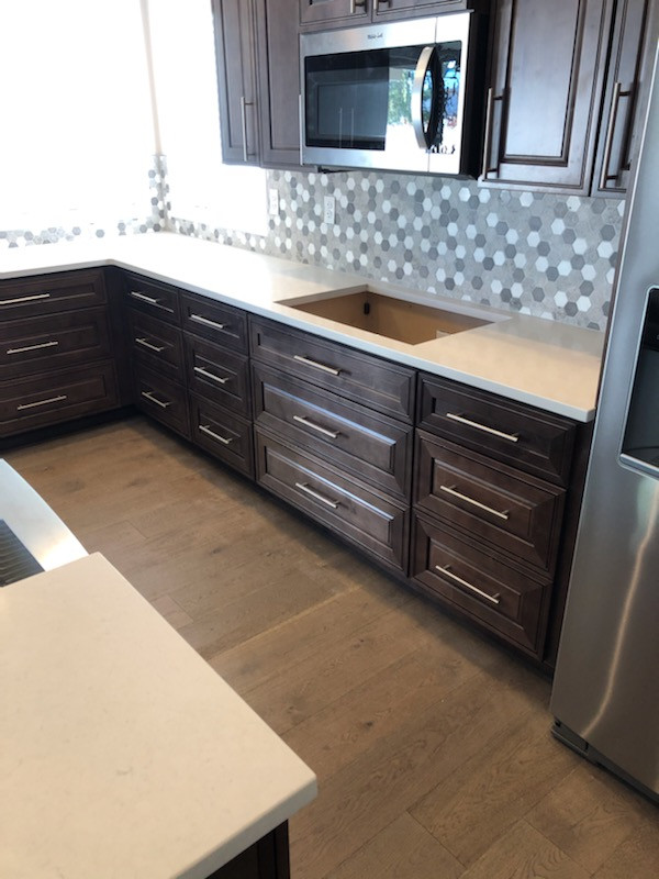 Example of a transitional kitchen design in Boise