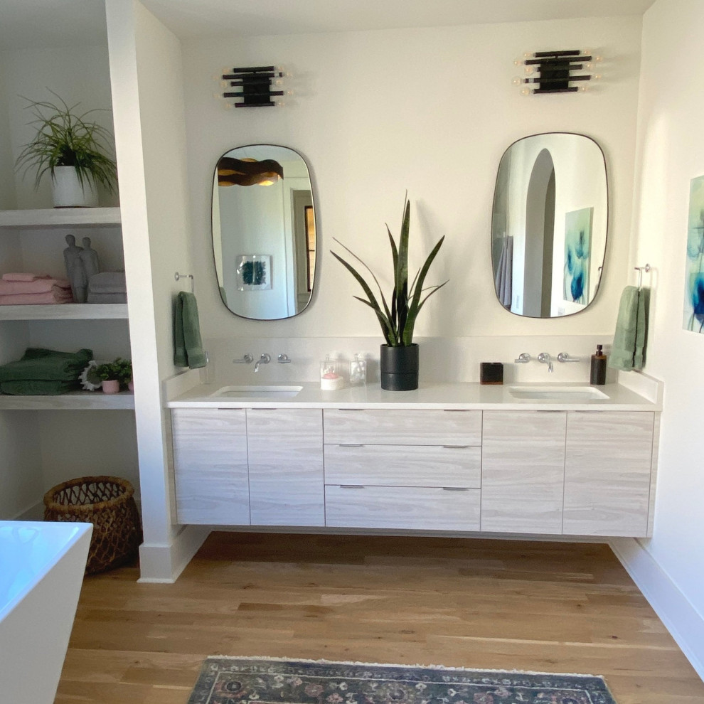 Dual Craftsman Custom Bathroom | Bathroom Cabinetry