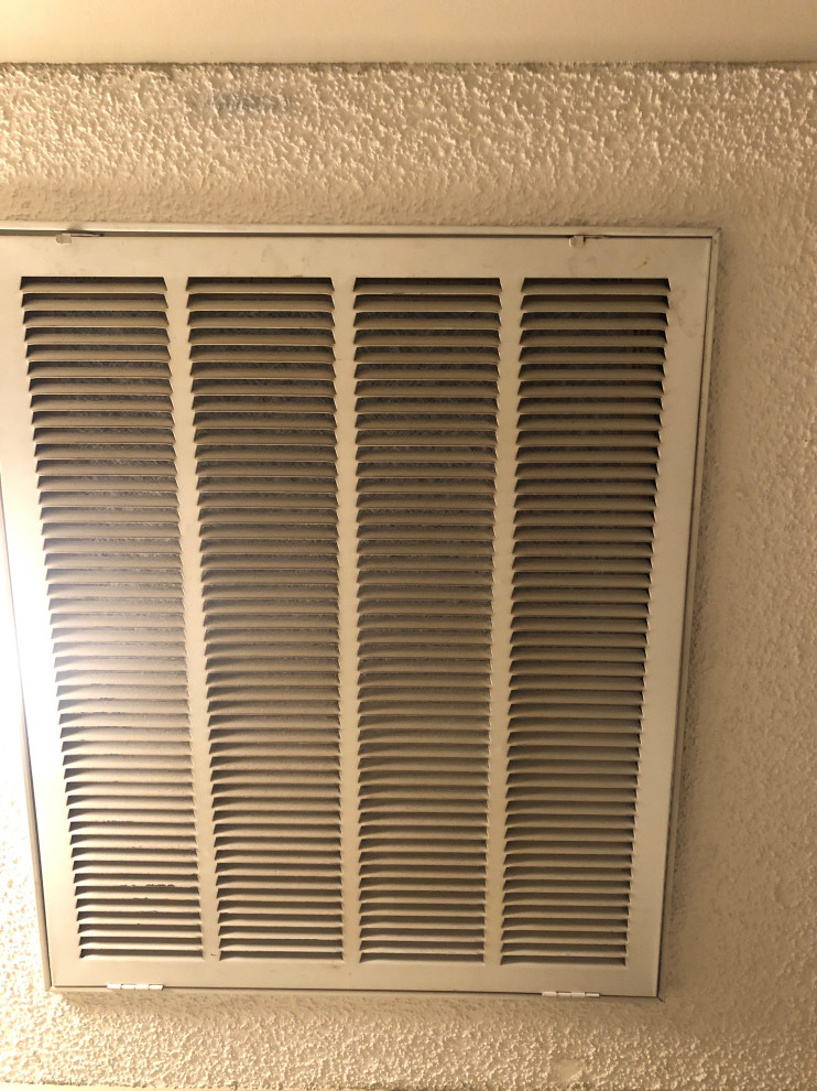 Can I caulk this ac vent?