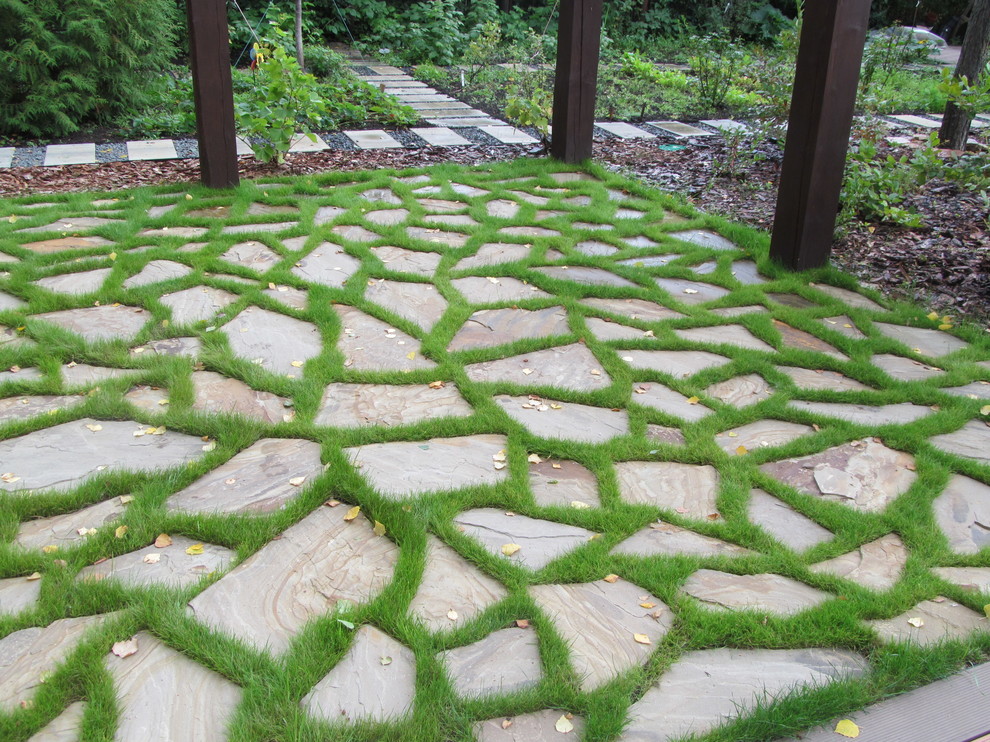 Мощение  площадки для отдыха