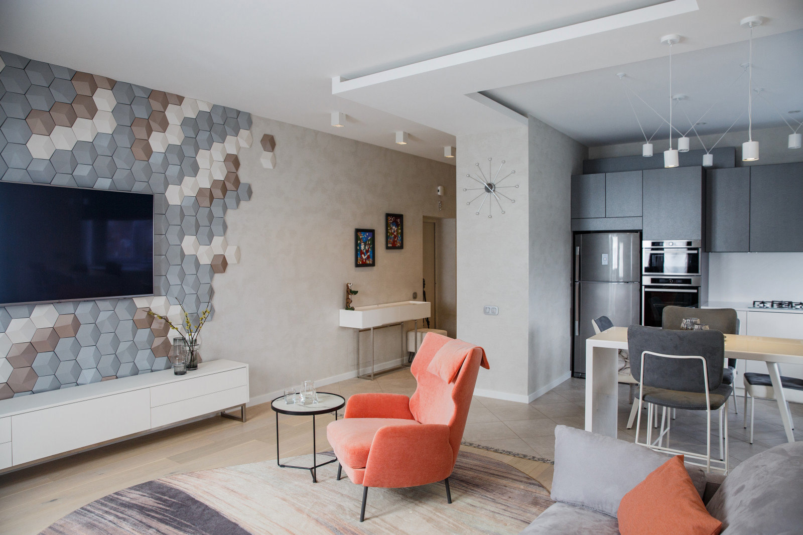 Двухэтажная квартира с мансардным потолком