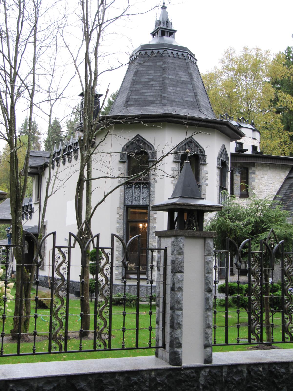 частный особняк  с. Троицкое