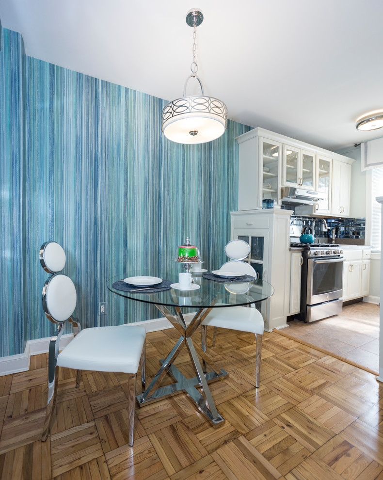 Example of a transitional kitchen design in DC Metro