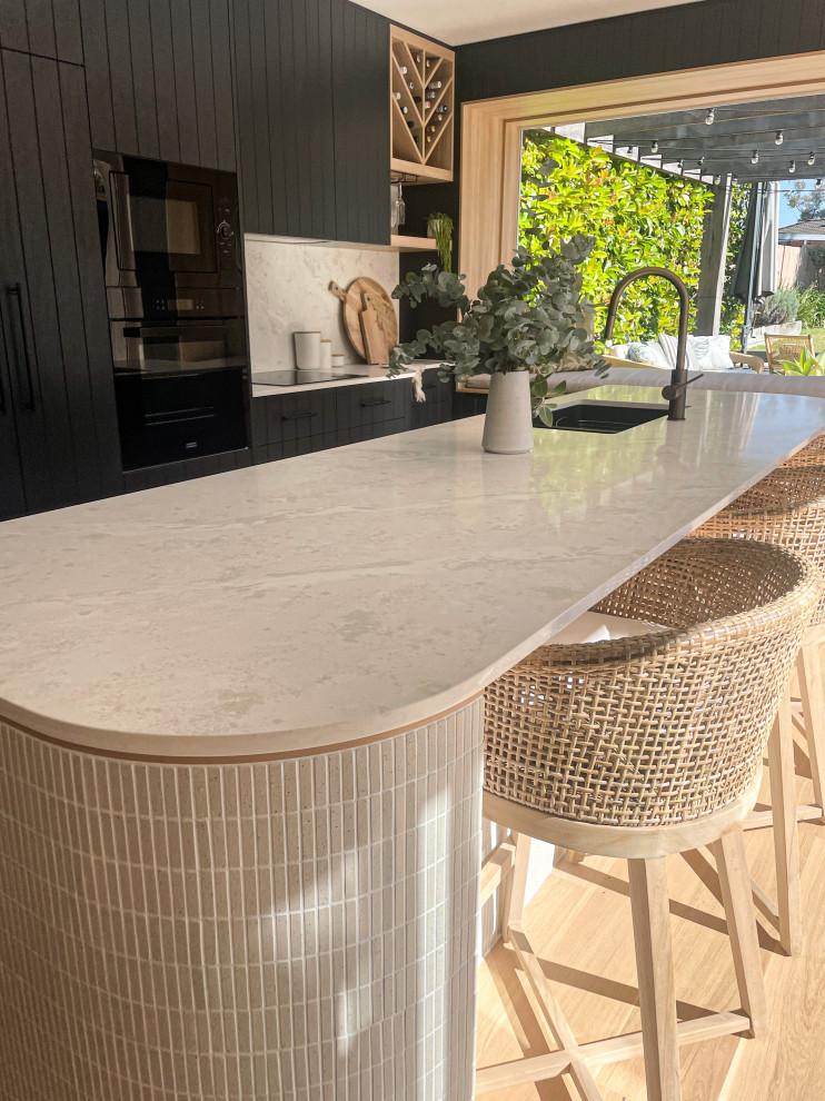 This is an example of a modern kitchen in Sydney.
