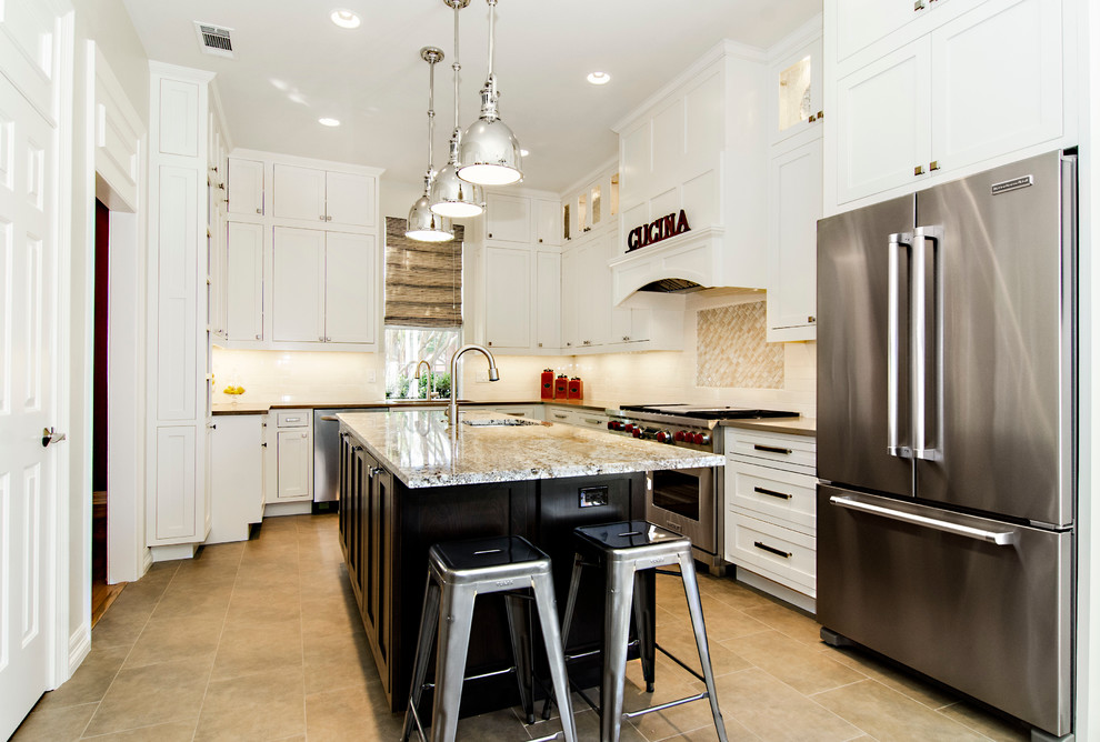 Inspiration for a transitional kitchen remodel in Dallas