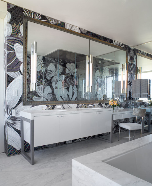 Millenium Tower Penthouse contemporary-badrum