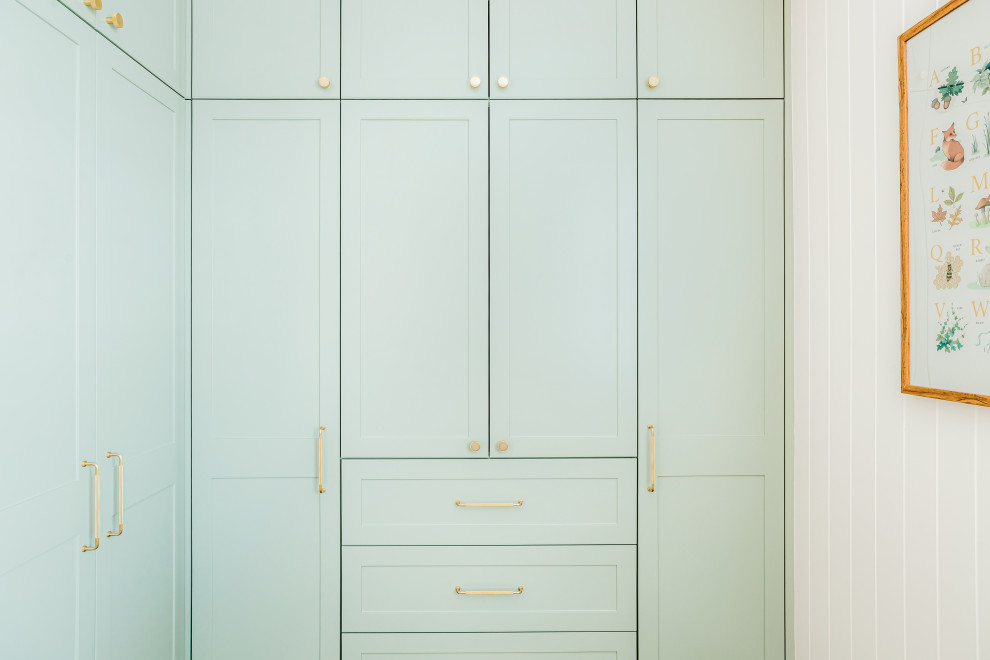 This is an example of a contemporary kids' room in Sydney.