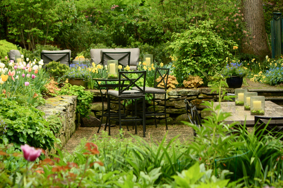 Photo of a traditional backyard garden for spring in Boston.