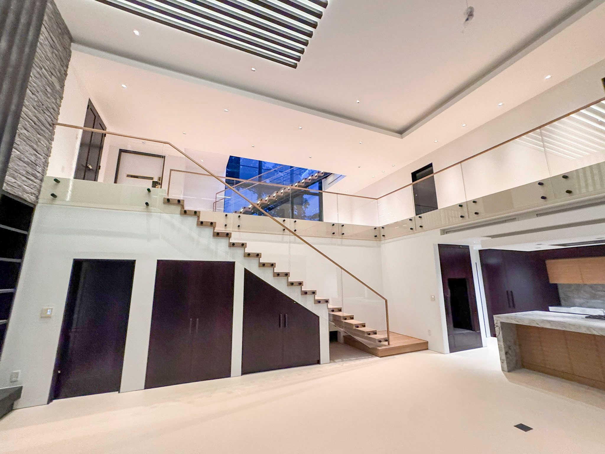 126_Visually Open and Light Contemporary Staircase, Mclean, VA 22102