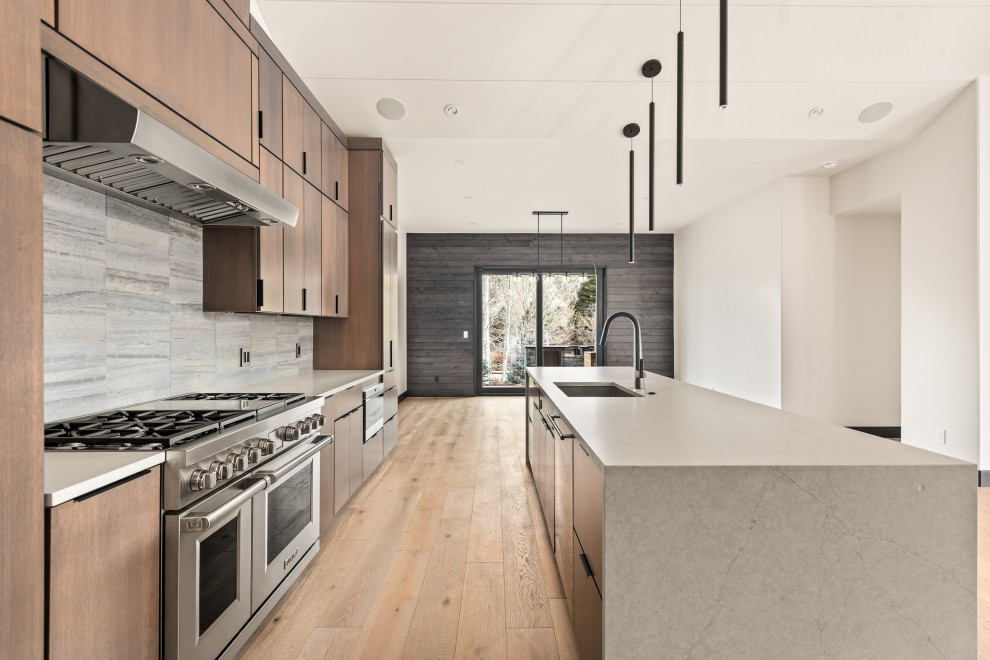 Design ideas for a transitional kitchen in Denver.