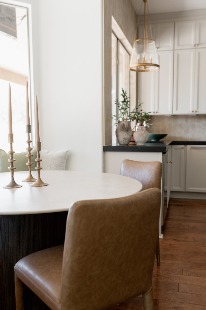 Dining room - transitional dining room idea in Phoenix