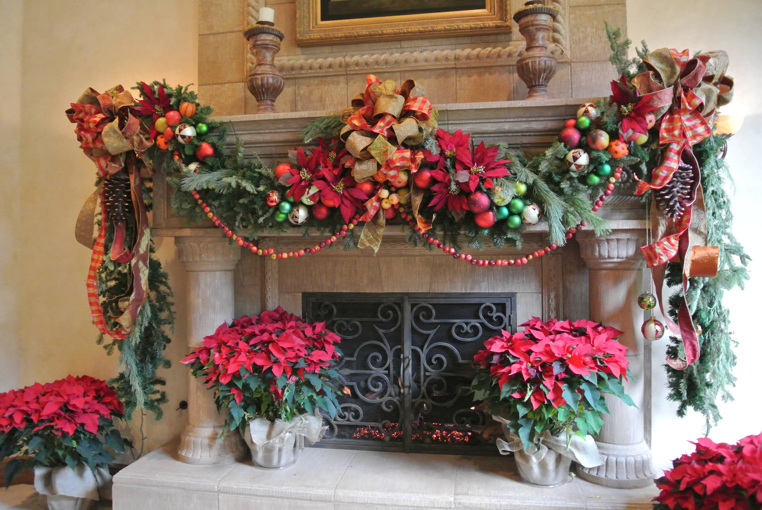 Tuscan Christmas Decoration - Photos & Ideas | Houzz
