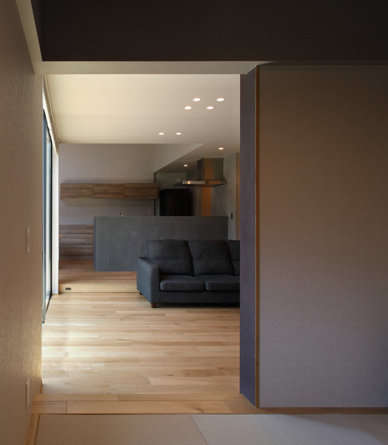 FLAT  -四季折々の風景を楽しむ平屋-　 moderne-salon