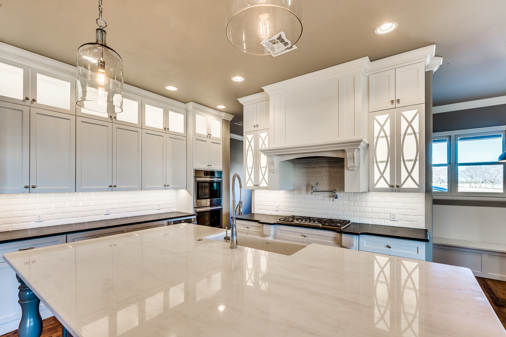This is an example of a contemporary kitchen in Oklahoma City.