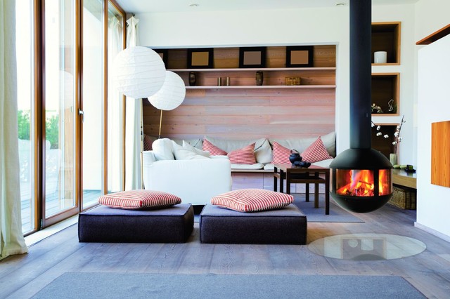 CHEMIN&Eacute;E CENTRALE / CENTRAL FIREPLACE modern-vardagsrum