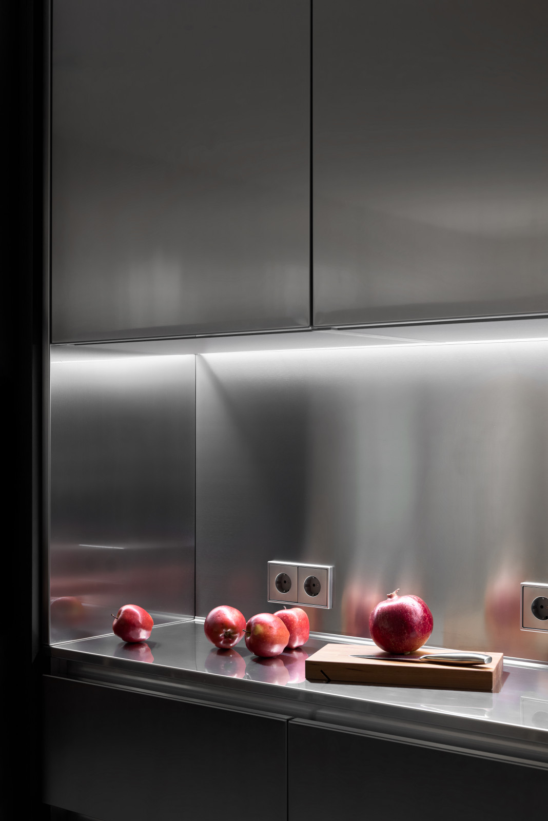 Кухня в металле