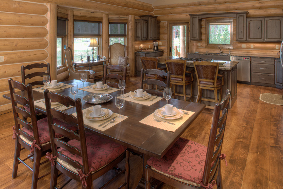 Photo of a country dining room in Boise.