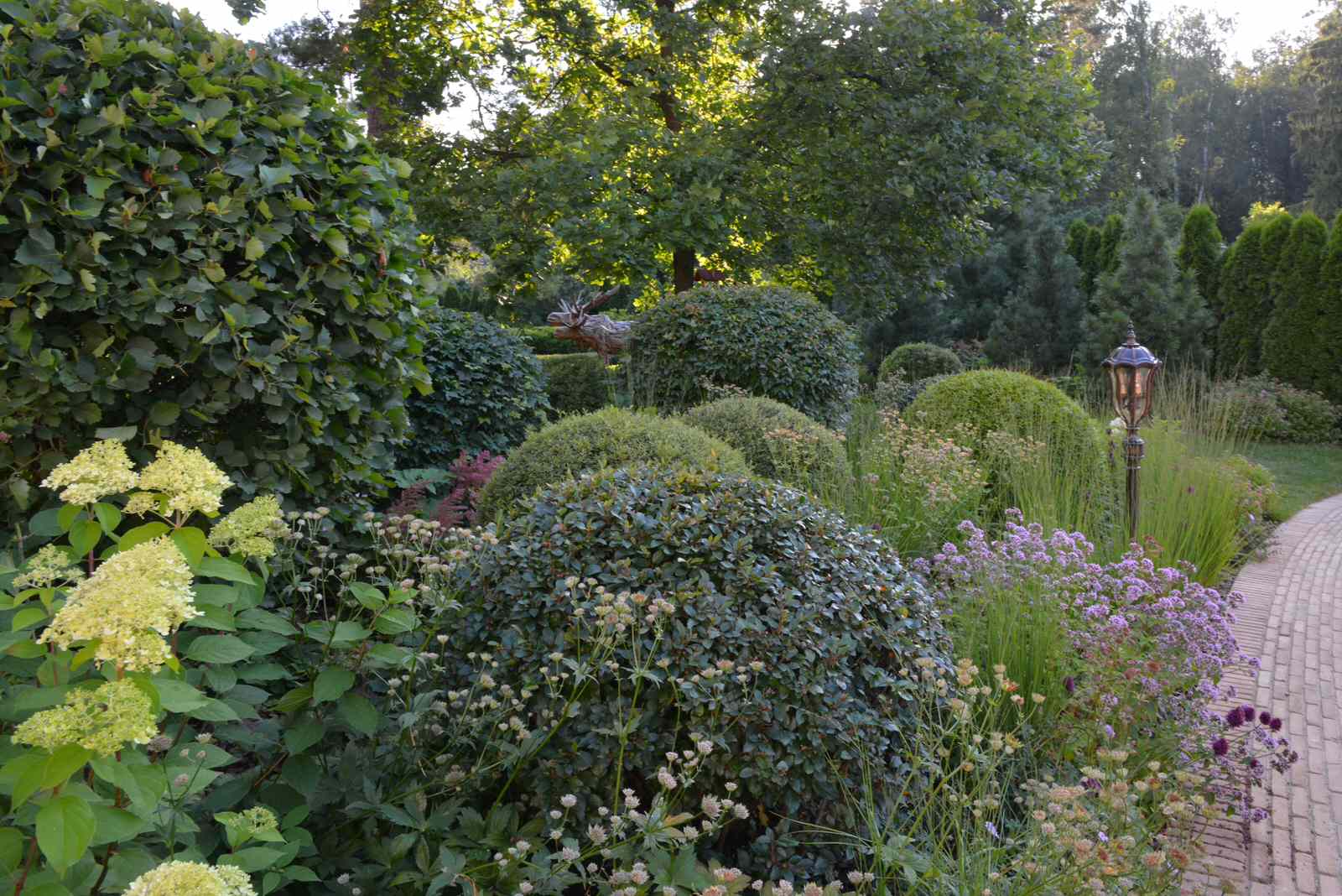 Fairy Garden.Сад под дубами