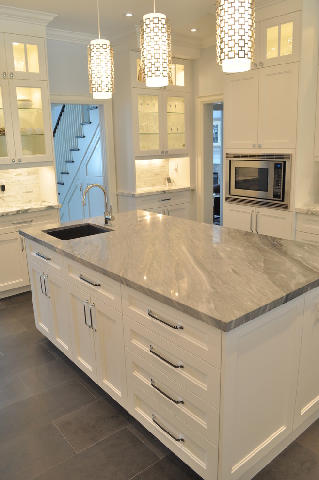 Inspiration for a transitional kitchen remodel in Toronto