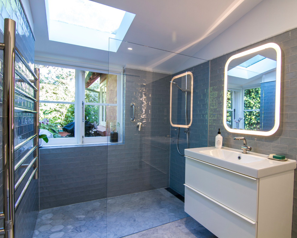 Inspiration for a modern bathroom in Other.