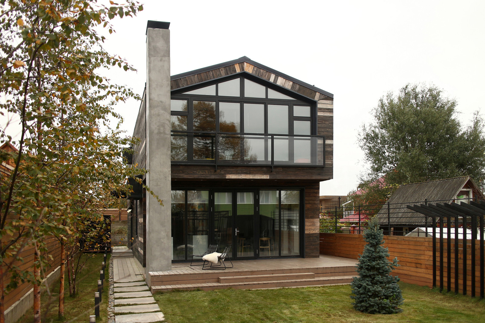 Главный вид на дом