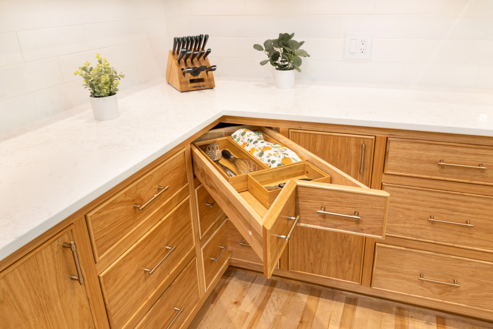 Home design - transitional home design idea
